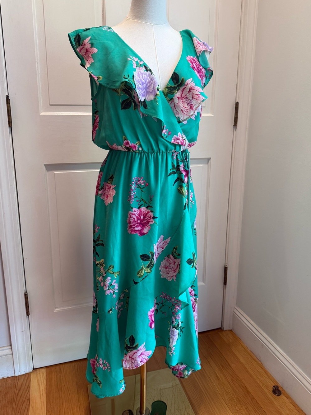 Socialite Ruffle Print Midi Dress